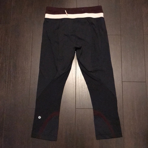 Lululemon Wunder Under Crop Leggings - Picture 4 of 4